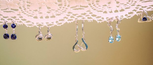 4 barevné typy: Víte, jaké šperky se k vám hodí?